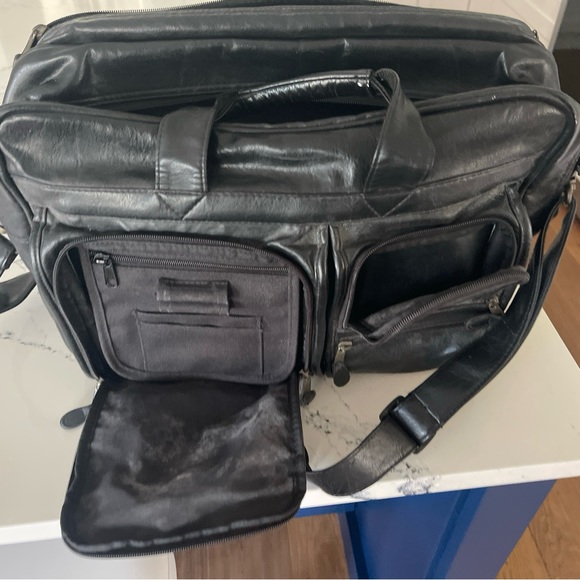 Black leather messenger bag, USOpen edition from the 100th edition in 2000. - Picture 4 of 6